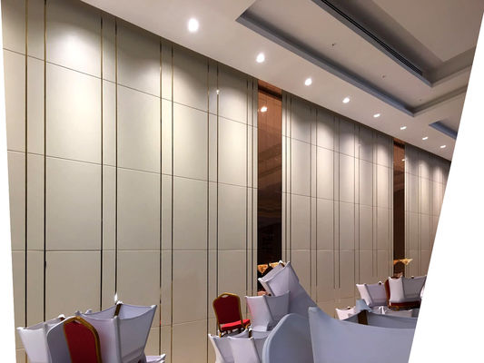 comprar Paredes divisorias plegables deslizantes de madera operables para salas de conferencias online manufacture