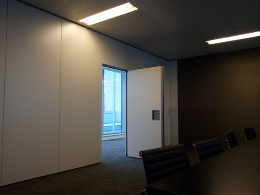Un buen precio. Sistemas de pared acústica operable Partición móvil insonorizada de 89 mm en línea