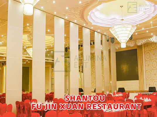 Un buen precio. Restaurante Shantou Fu Jin Xuan: Pared divisoria móvil corredera insonorizada con un grosor de 68 cm, potencia de sellado de 800 N y atracción magnética de 40 N/m en línea
