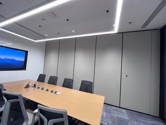 AE100 Partición corredera de madera operable para el salón