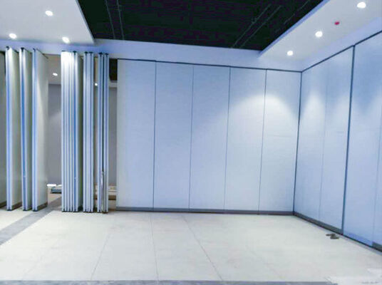Un buen precio. Sliding Single Glazed Office Glass Partition Wall with Concealed Connections and Transparent Coloured Glass en línea